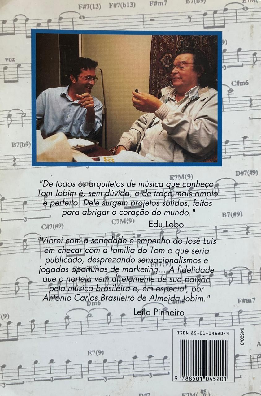 Contraportada de Tom Jobim, a simplicidade do gênio