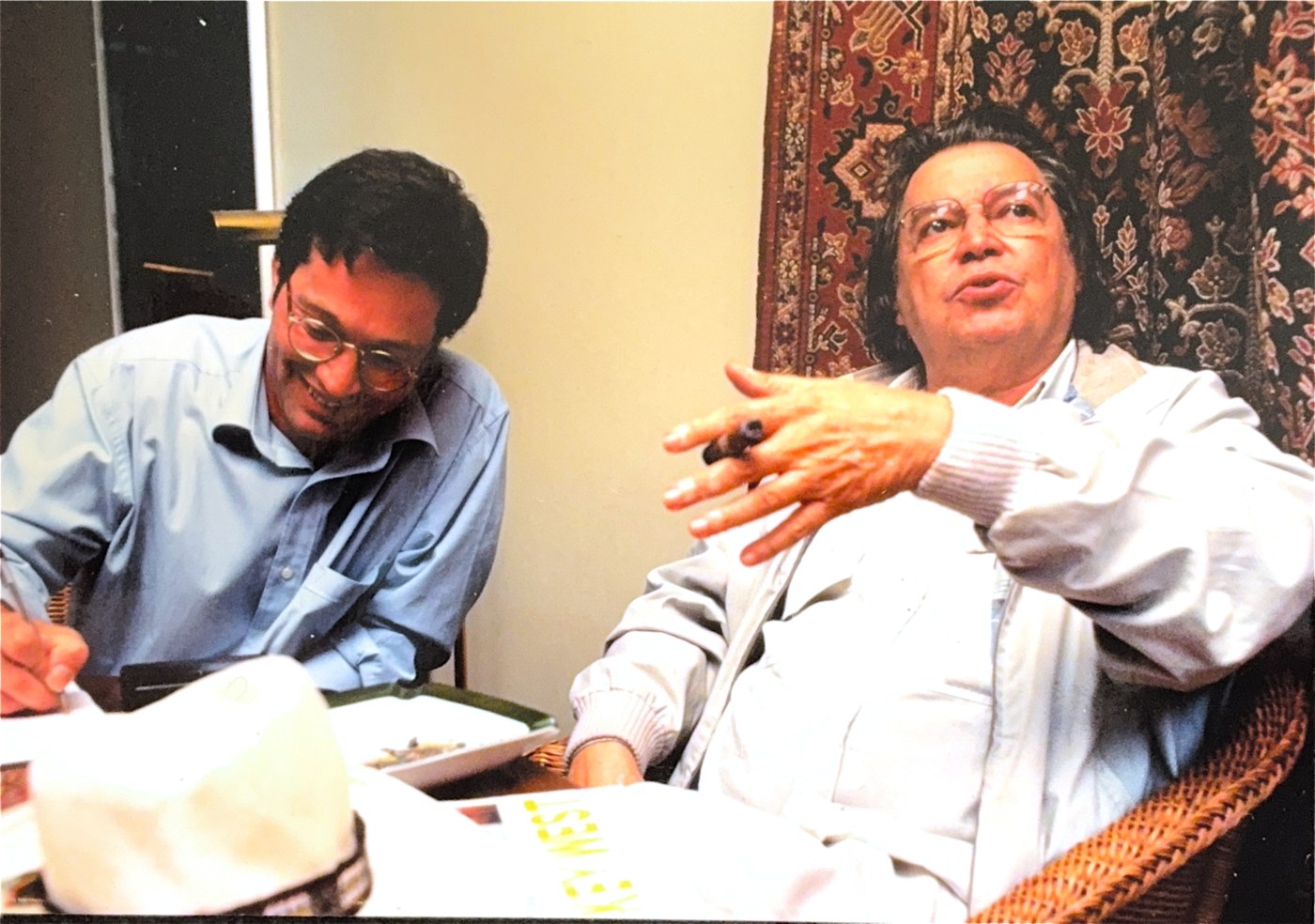 José Luis Sánchez conversando con Antônio Carlos Jobim en su domicilio